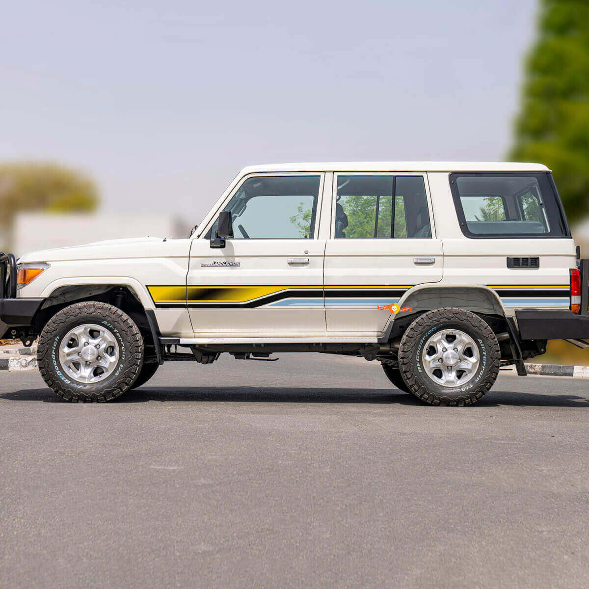 Retro Side Stripes Sticker Graphics Decal Kit for Toyota Land Cruiser GRJ76
