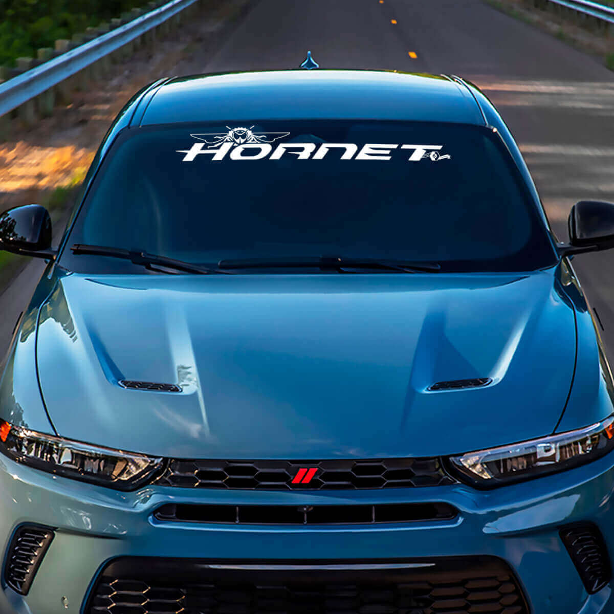 Decalcomanie en vinyle lettrage marque Hornet pour pare-brise Dodge Hornet