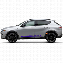 Autocollant vinyle pour bas de caisse avec bandes courbées à damier pour Dodge Hornet 2023+ 2